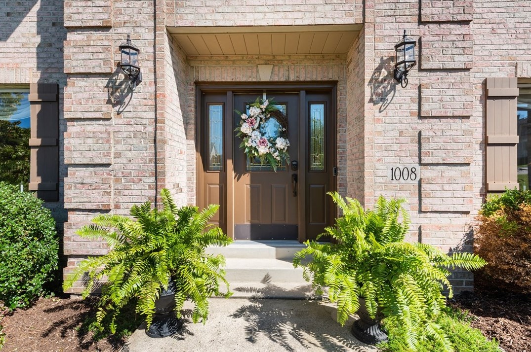 1008 Cicero Dr, North Huntingdon, PA 15642-6517