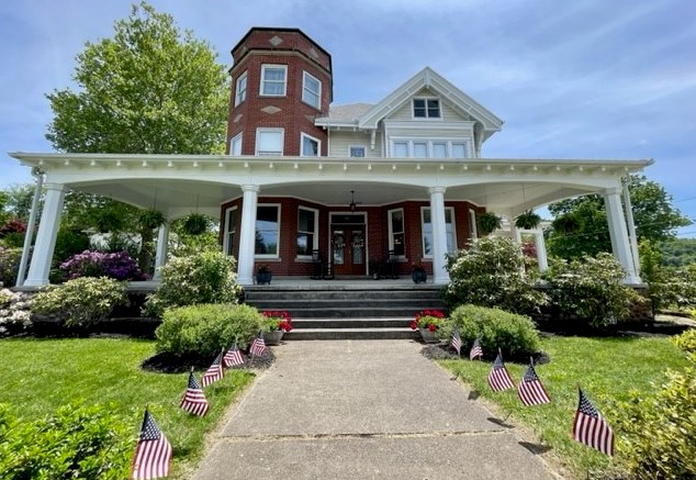 403 Laughlin St, Dawson, PA 15428