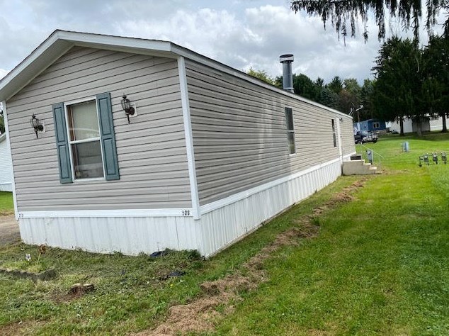 506 Independence Ave, Oliphant Furnace, PA 15401