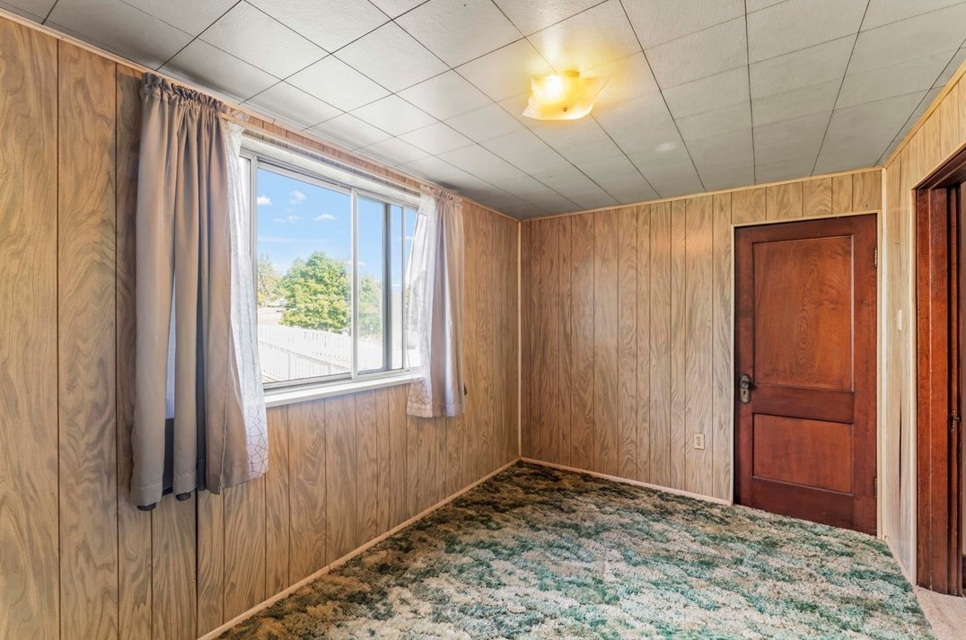 315 Old Plank Rd, Washington PA 15301-9037 exterior