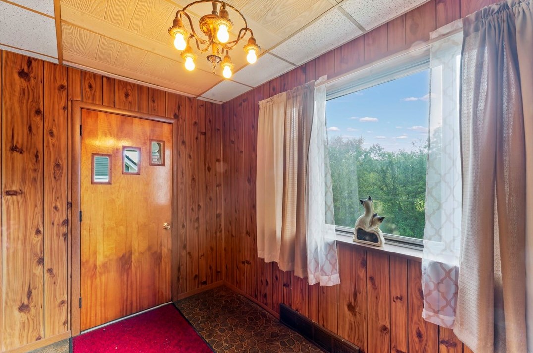 315 Old Plank Rd, Washington PA 15301-9037 exterior