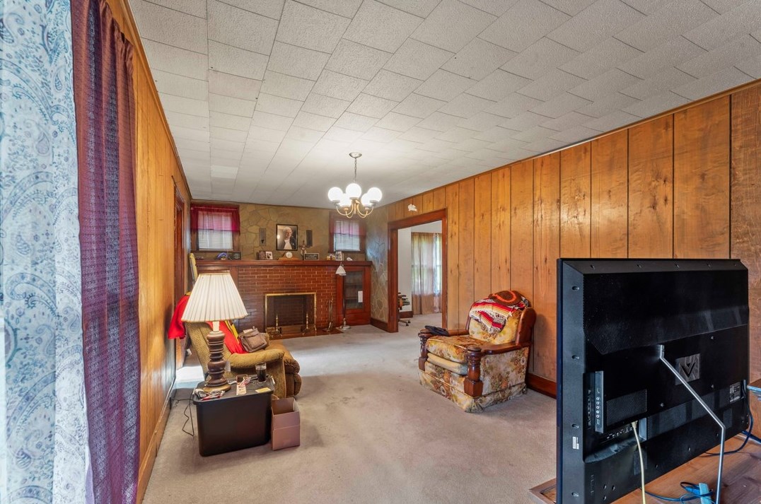 315 Old Plank Rd, Washington PA 15301-9037 exterior