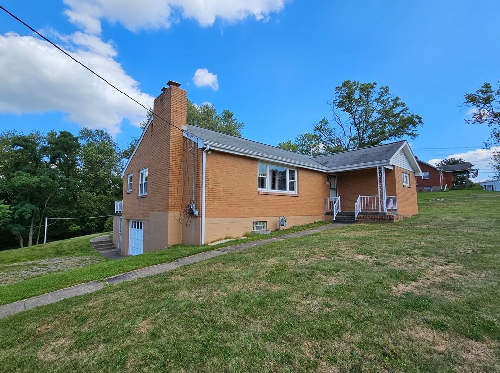 827 Wylie Ave, Washington, PA 15301-1627