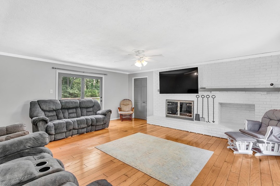 2583 Stonechip Dr, Allison Park PA  15101-2234 exterior