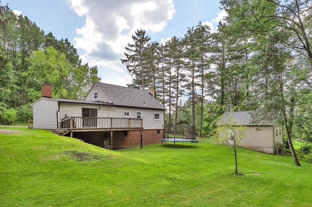 2583 Stonechip Dr, Allison Park PA  15101-2234 exterior