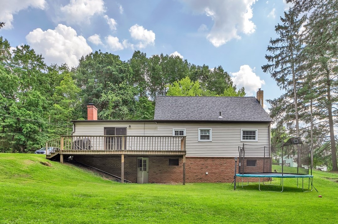 2583 Stonechip Dr, Allison Park PA  15101-2234 exterior