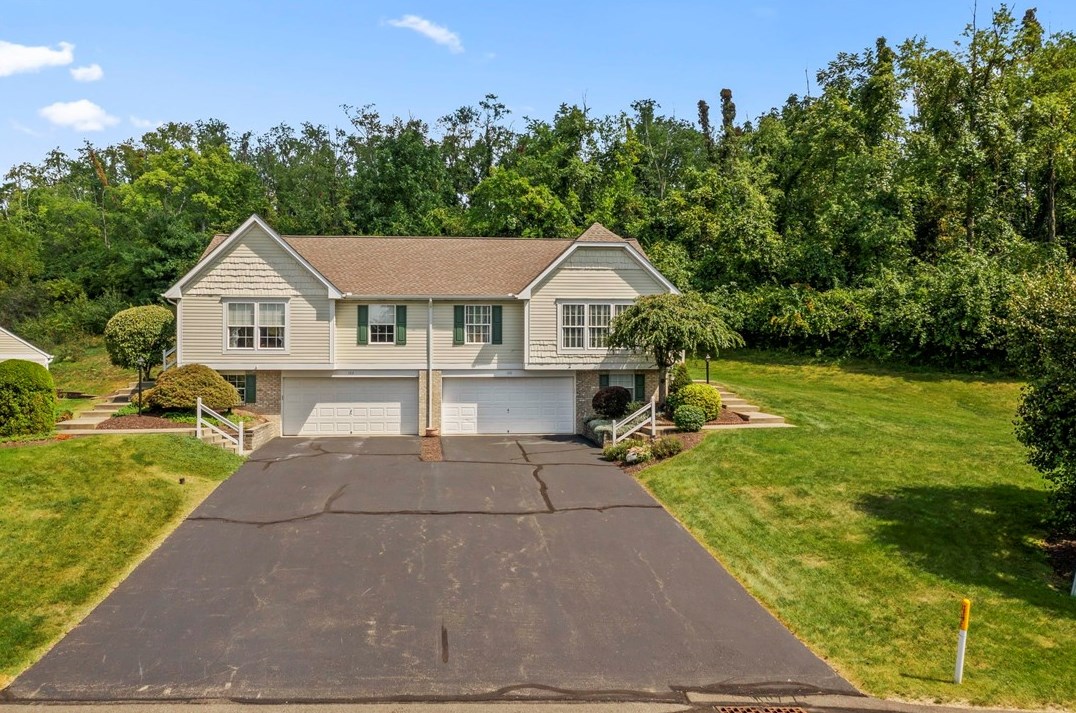 100 Sedeca Dr North, Canonsburg, PA 15317