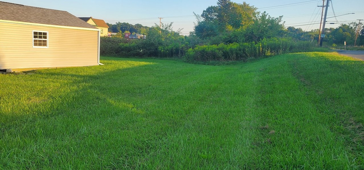 1 Lower Idlewild Dr, New Castle, PA 16101