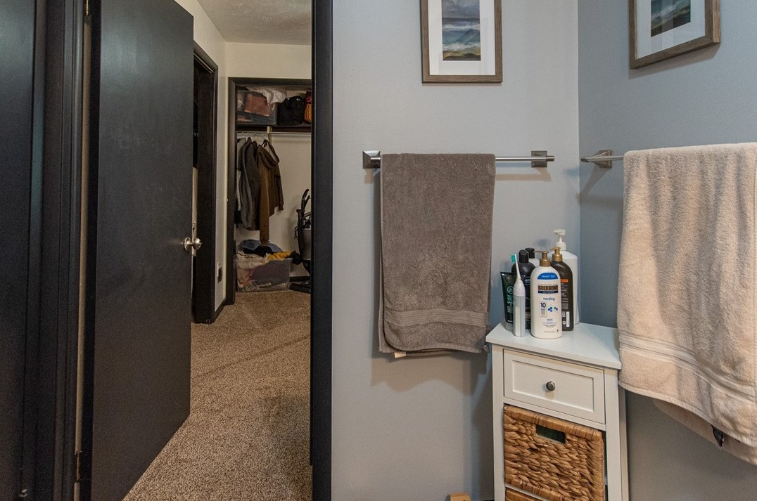 261 Latonka Dr, Mercer PA  16137-9366 exterior