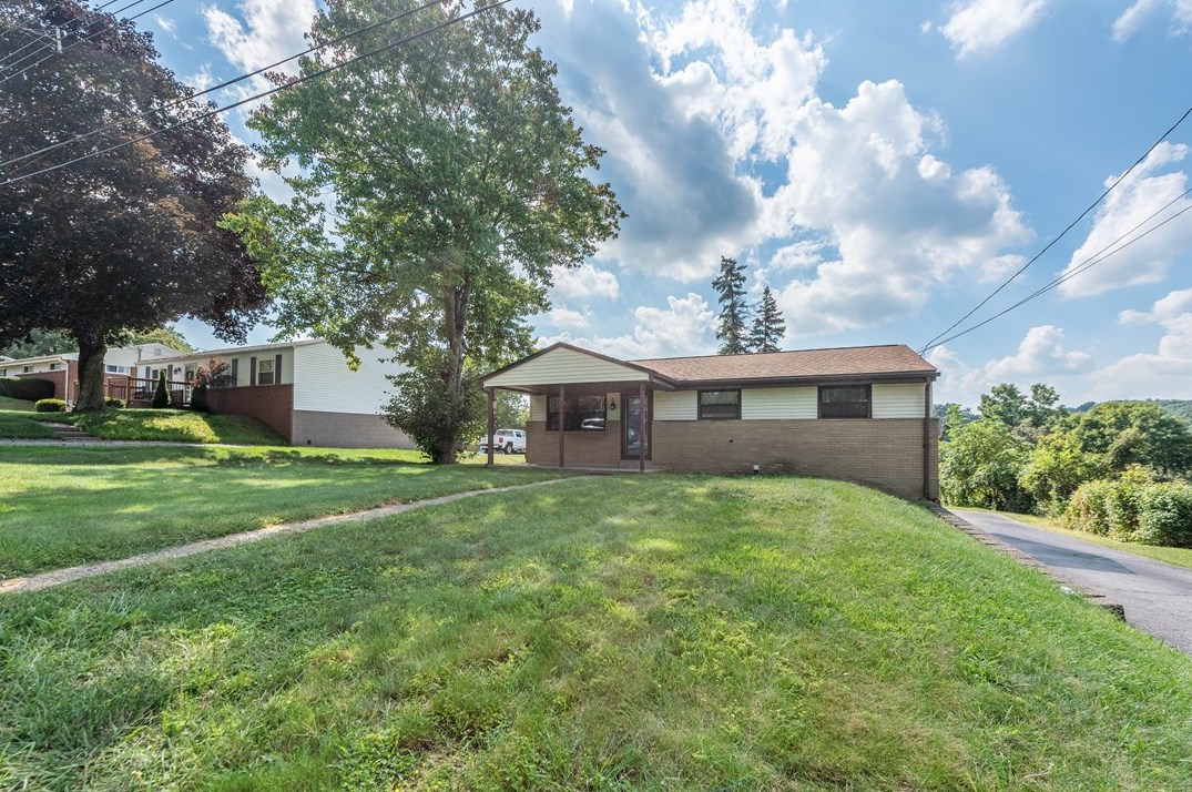 4057 Crestwood Dr, Gibsonia, PA 15044