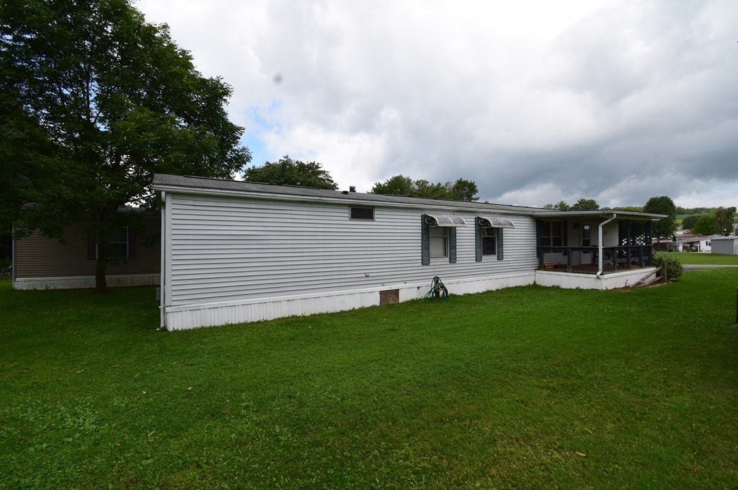 175 Amber Ln, Somerset, PA 15501