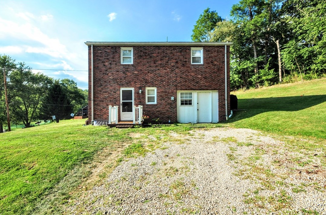 550 Mcclane Farm Rd, Washington PA  15301-6125 exterior