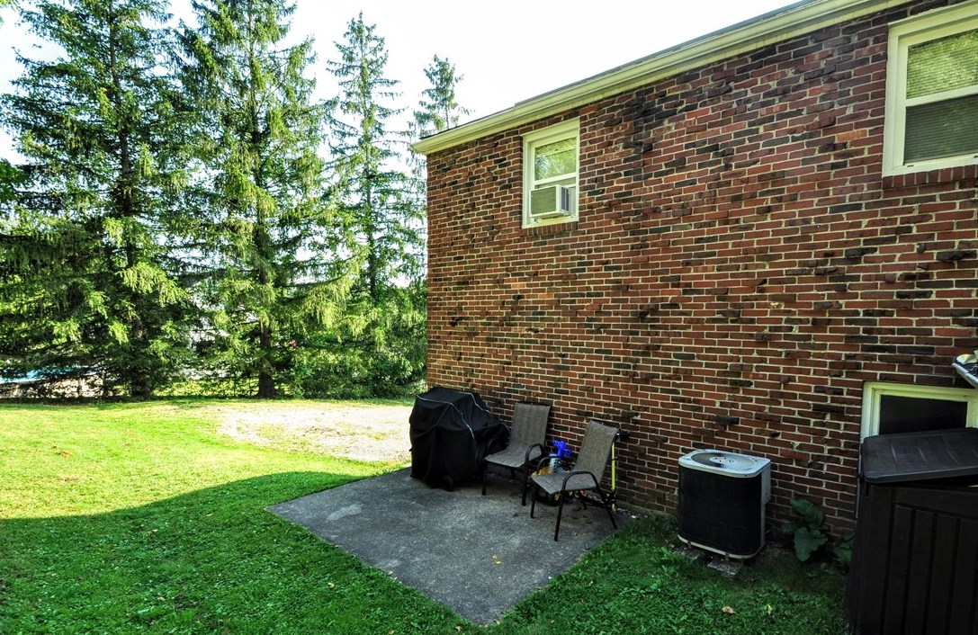 550 Mcclane Farm Rd, Washington PA  15301-6125 exterior