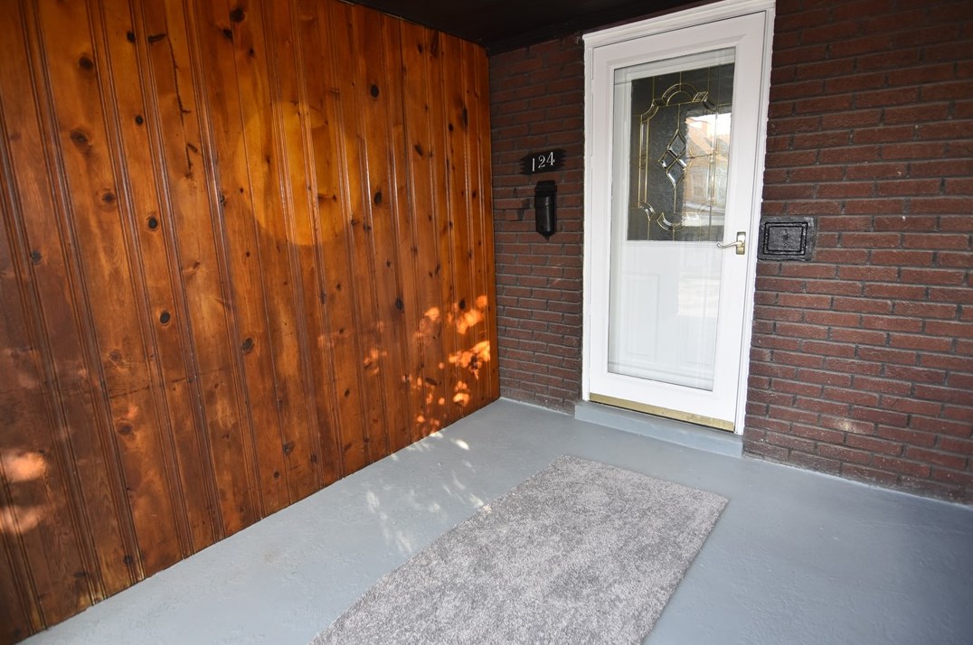 124 E 19th Ave, Whitaker, PA 15120