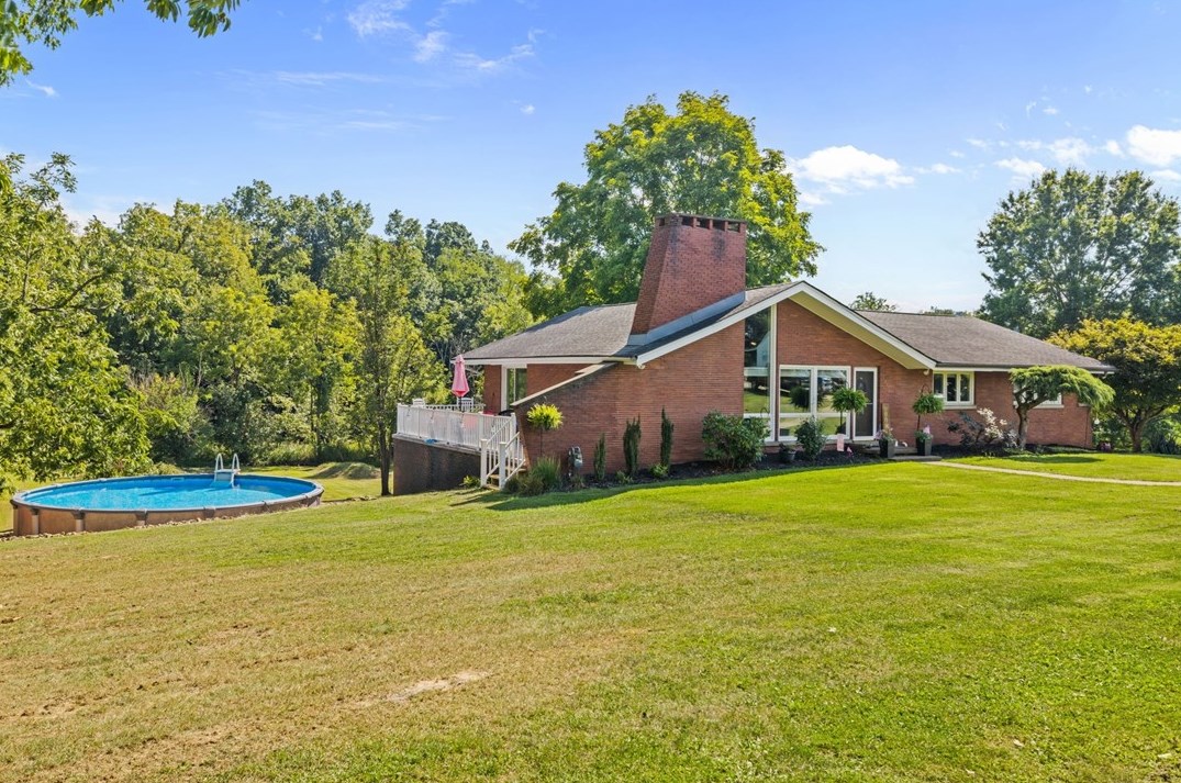 1512 Ridgewood Dr, Washington, PA 15301-8310