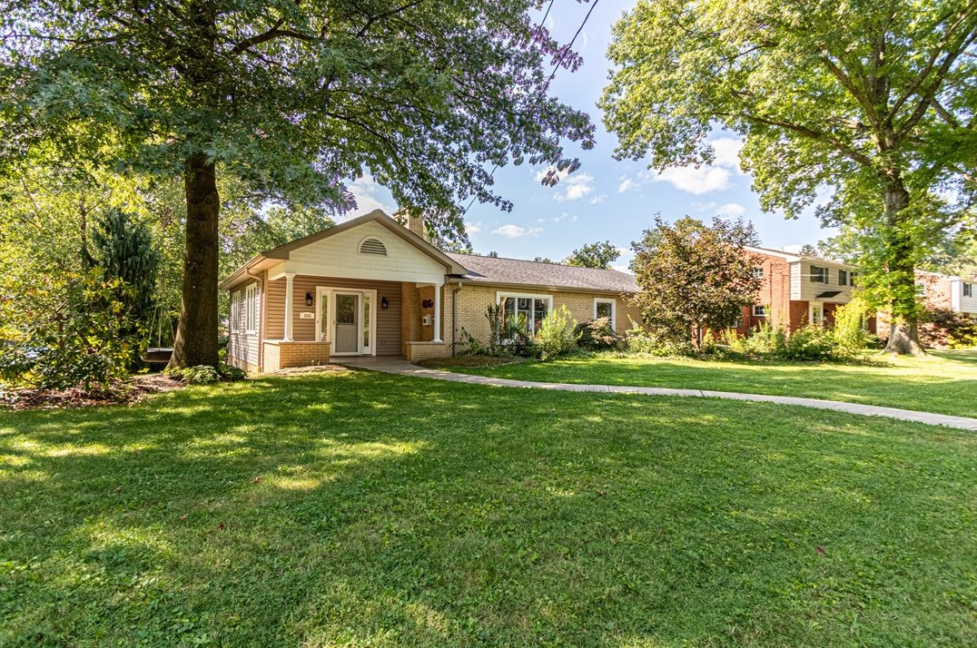 805 9th St, Oakmont, PA 15139