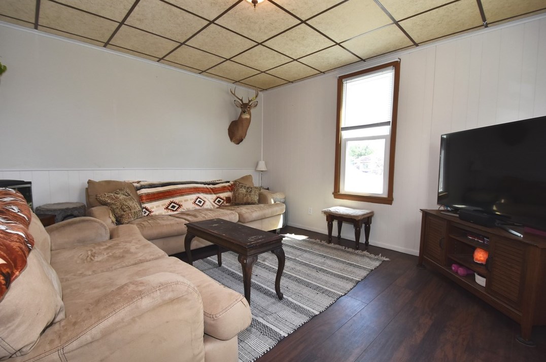 350 Baird Ave, Washington, PA 15301-7008