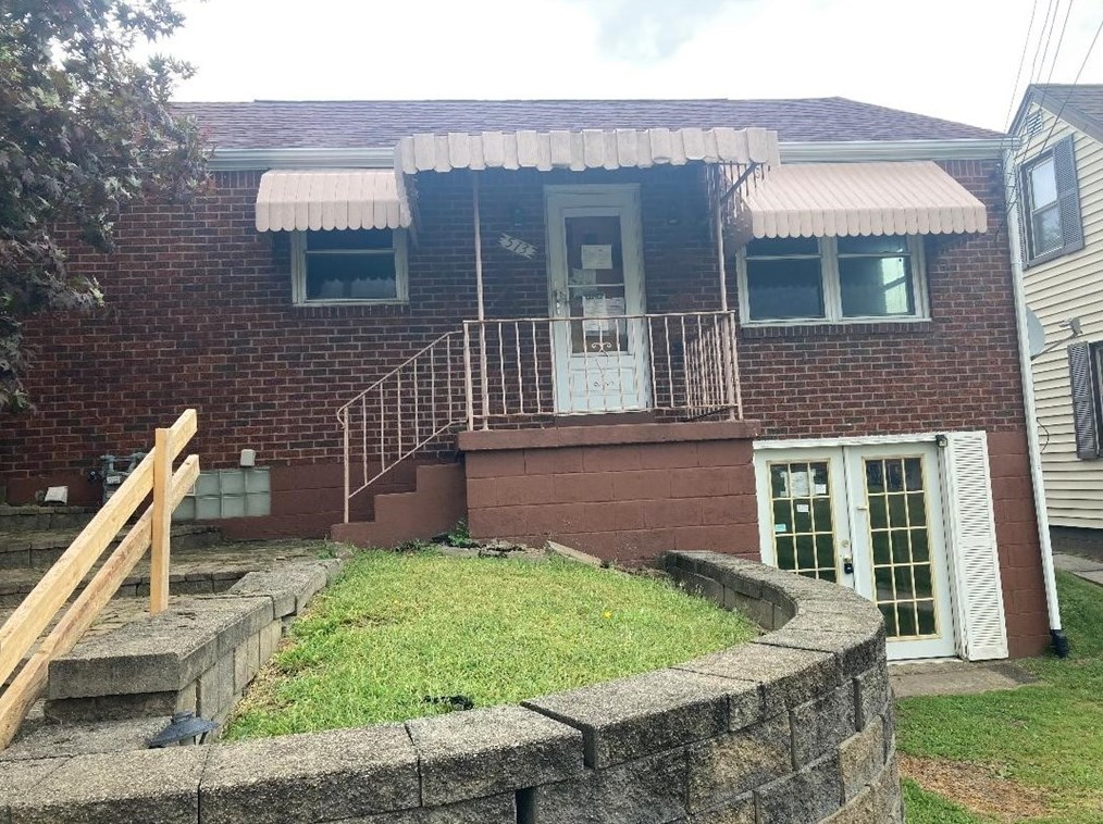 513 Ocala St, East Mckeesport, PA 15035-1215