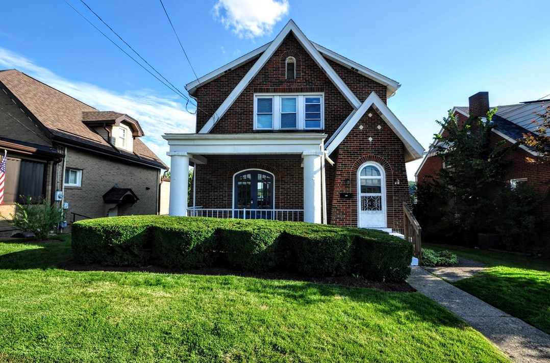 719 4th St, Monongahela, PA 15063