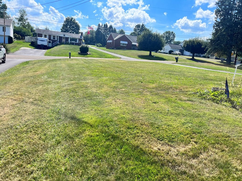 210 Rural Dr, Butler PA 16001-2559 exterior