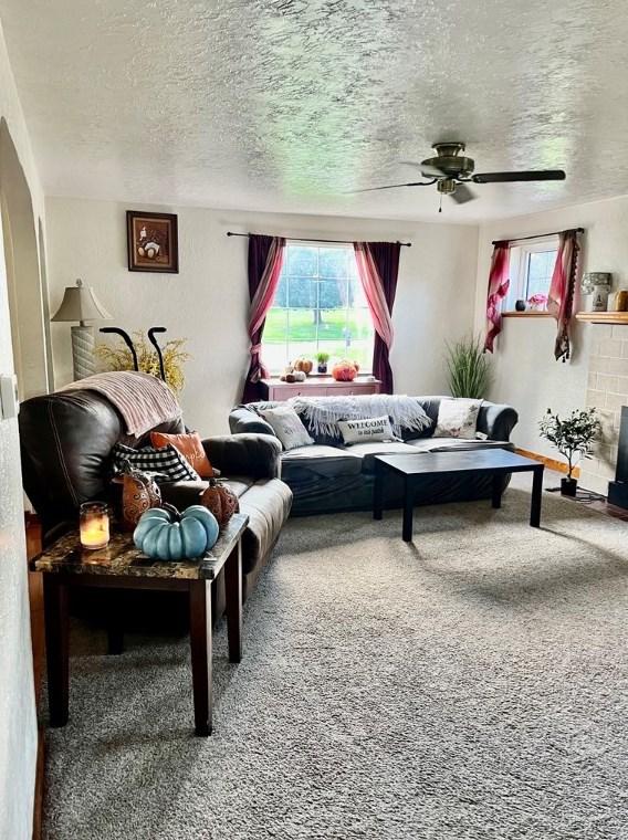 210 Rural Dr, Butler PA 16001-2559 exterior