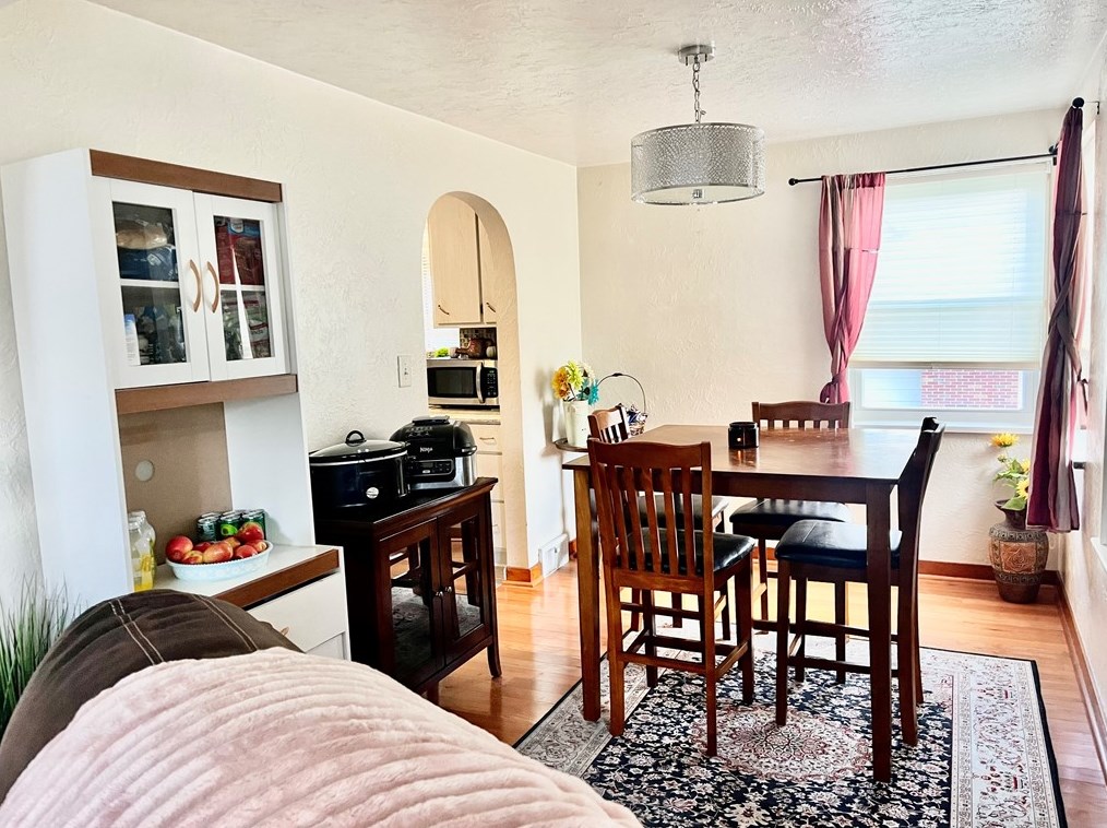 210 Rural Dr, Butler PA 16001-2559 exterior