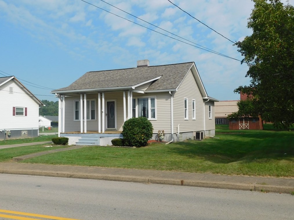 117 Independence St, Perryopolis, PA 15473-5383