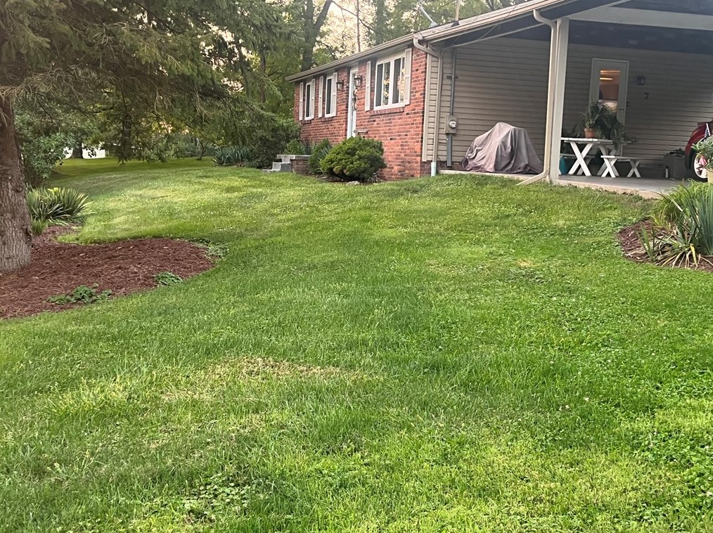 7 Charles St, Cecil, PA 15321-1243