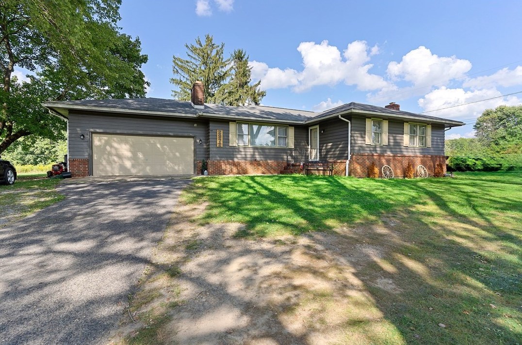 2972 W State St, New Castle, PA 16101