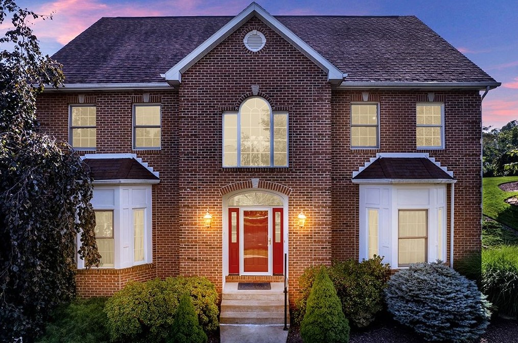 2003 Arlington Ave, Export, PA 15632