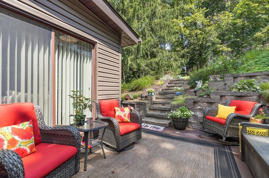 124 Oakdale Rd, North Versailles PA  15137-1903 exterior