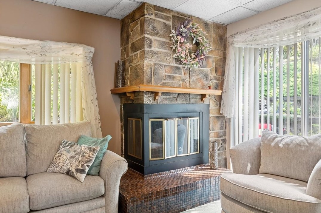 124 Oakdale Rd, North Versailles PA  15137-1903 exterior