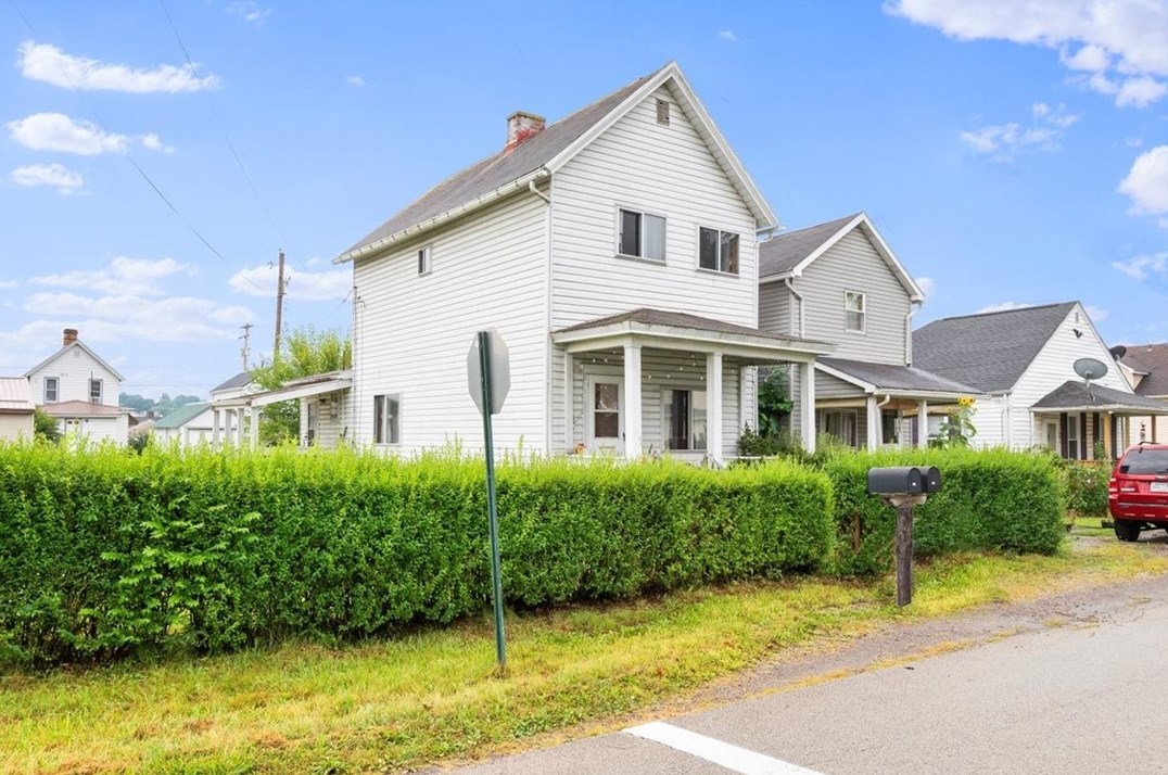 602 Painter Ave, Ford Cliff, PA 16228