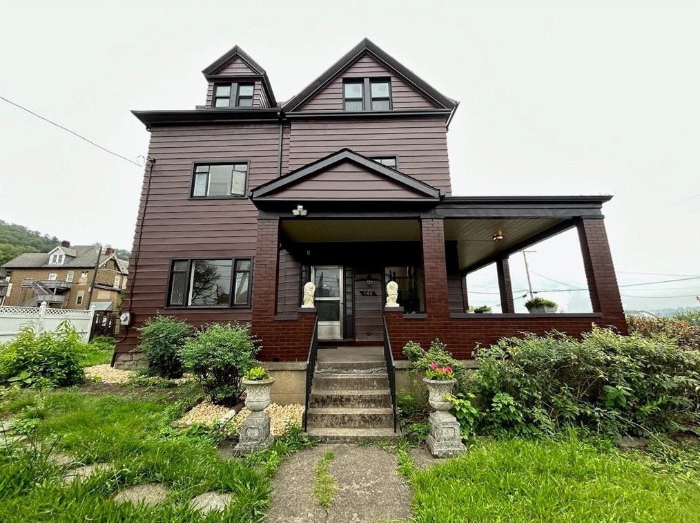 600 Jones Ave, Rankin, PA 15104-2458