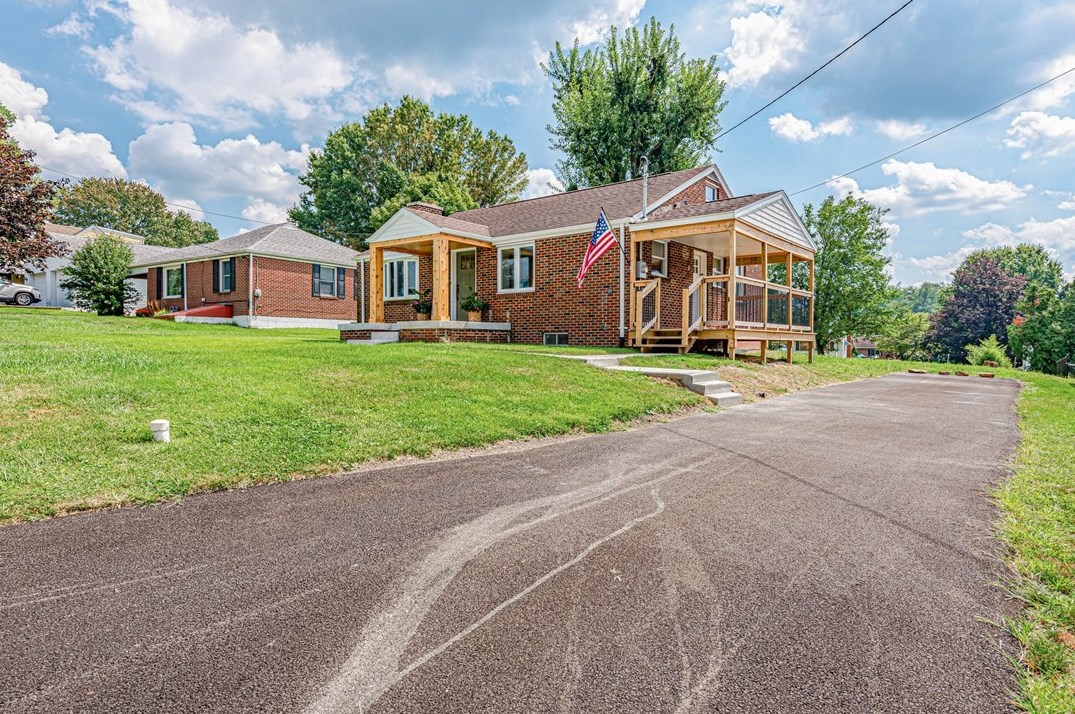 417 Edward St, Latrobe, PA 15650