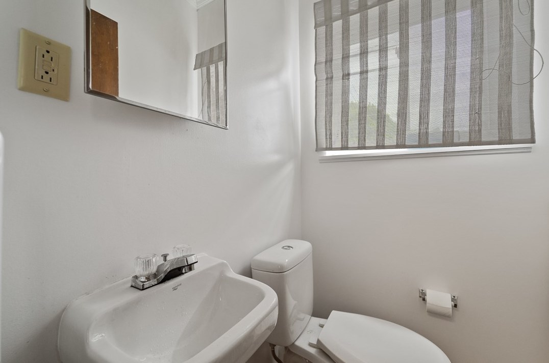 18-24 Wilson Ave, Washington PA exterior