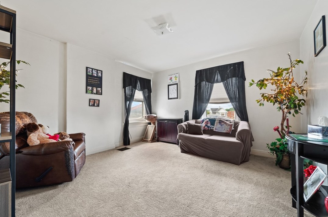 18-24 Wilson Ave, Washington PA exterior