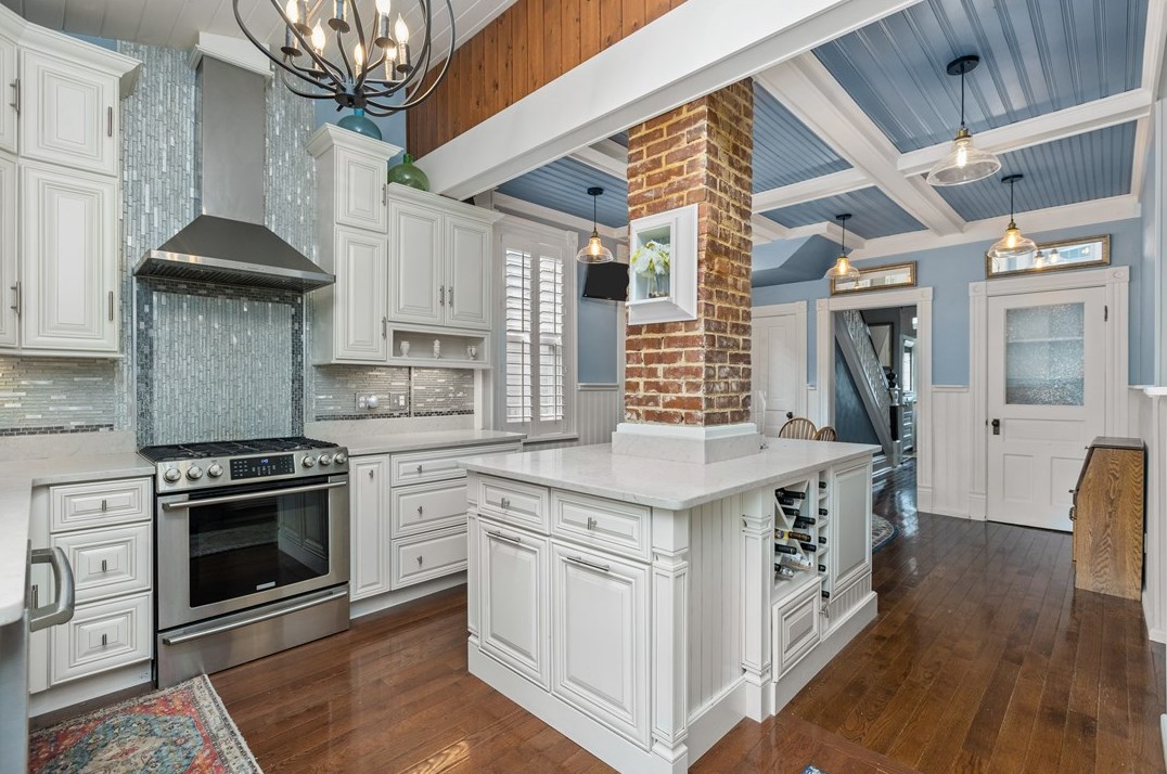 340 Grandview Ave, Zelienople PA  16063-1101 exterior