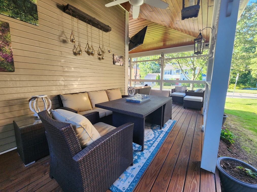 340 Grandview Ave, Zelienople PA  16063-1101 exterior