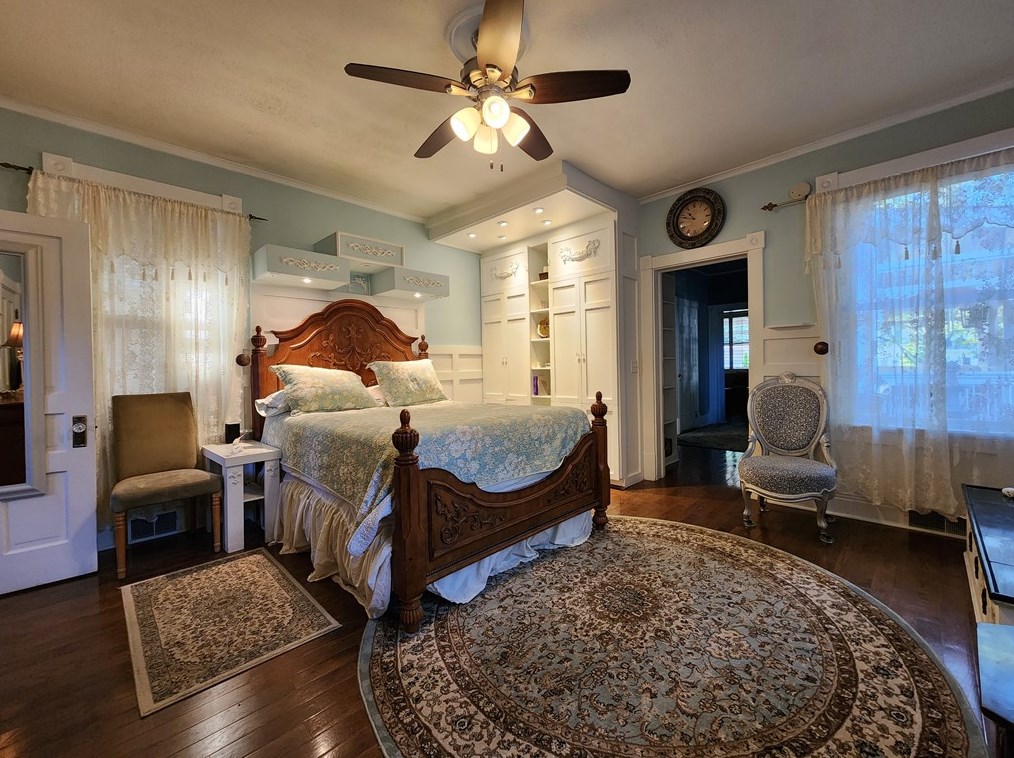 340 Grandview Ave, Zelienople PA  16063-1101 exterior