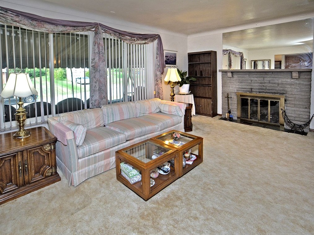 426 Colonial Dr, Monroeville, PA 15146-1051