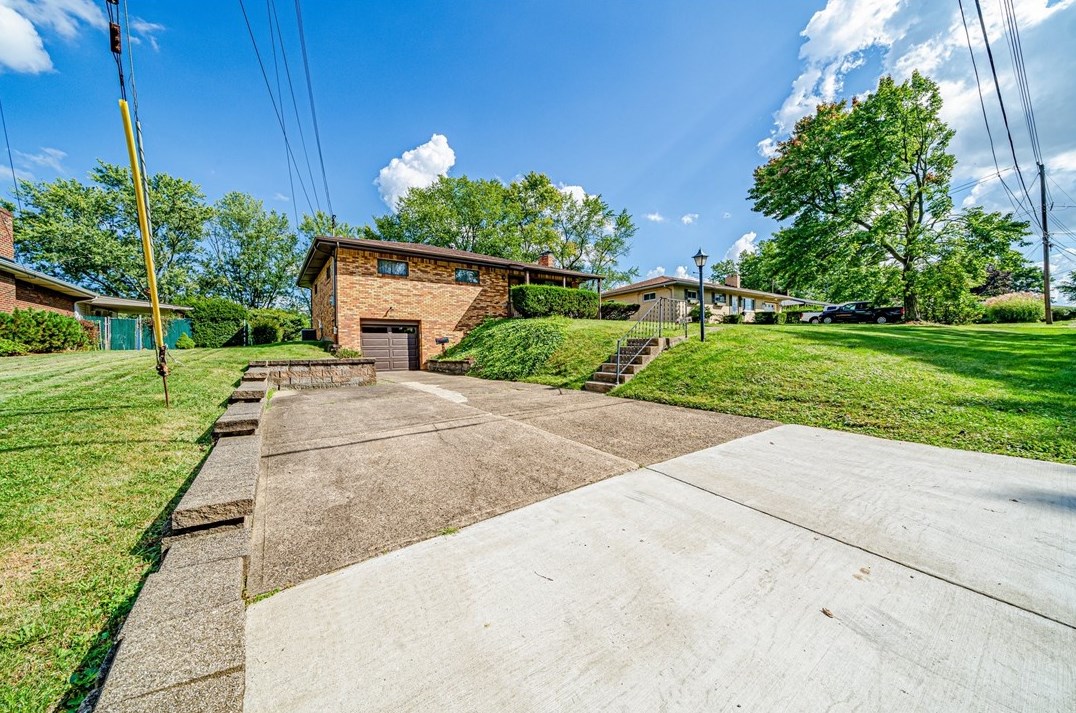 1178 La Salle Rd, Monroeville, PA 15146-4316