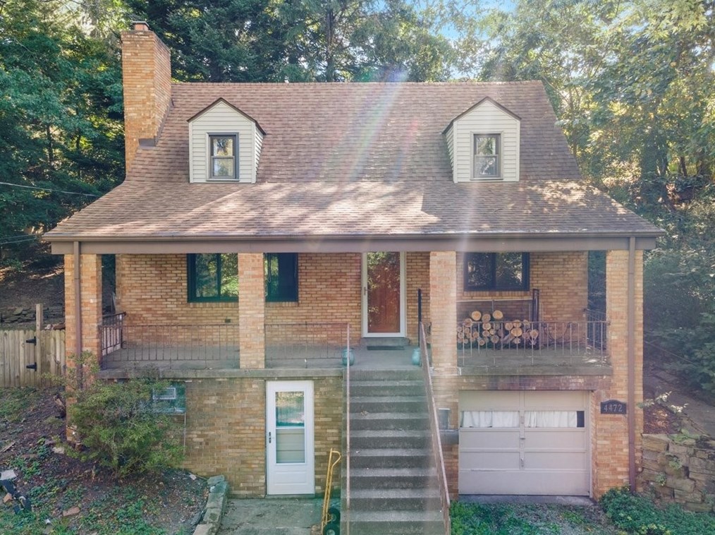 4472 5th St, Bethel Park, PA 15102-2902