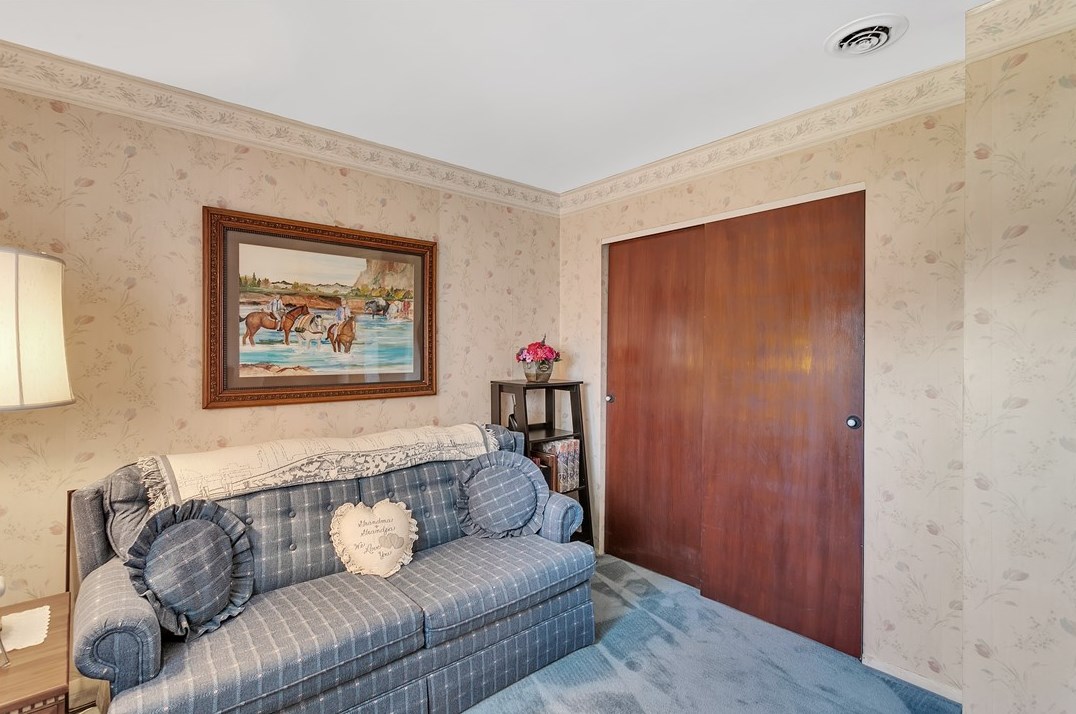 113 Longview Dr, North Huntingdon PA 15642-4720 exterior