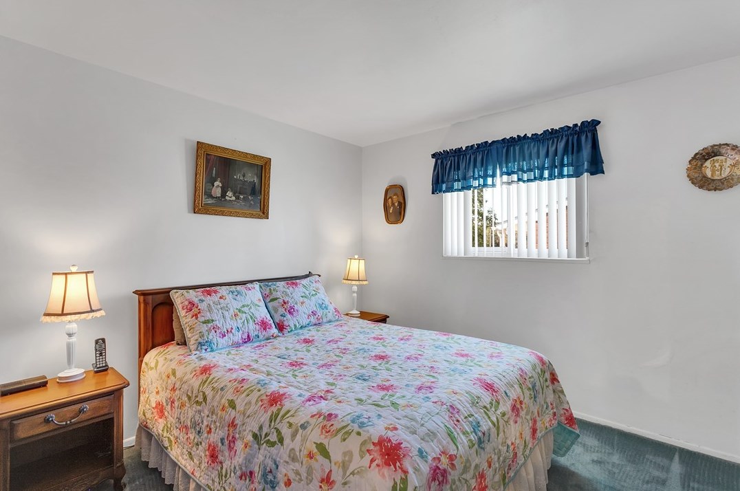 113 Longview Dr, North Huntingdon PA 15642-4720 exterior