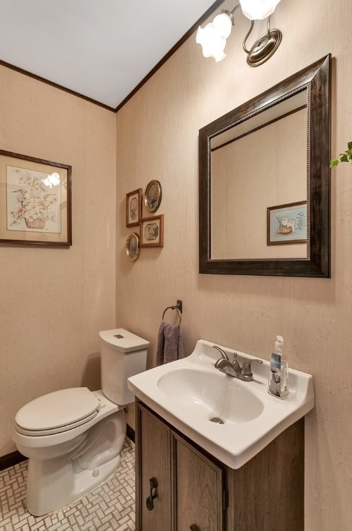 113 Longview Dr, North Huntingdon PA 15642-4720 exterior