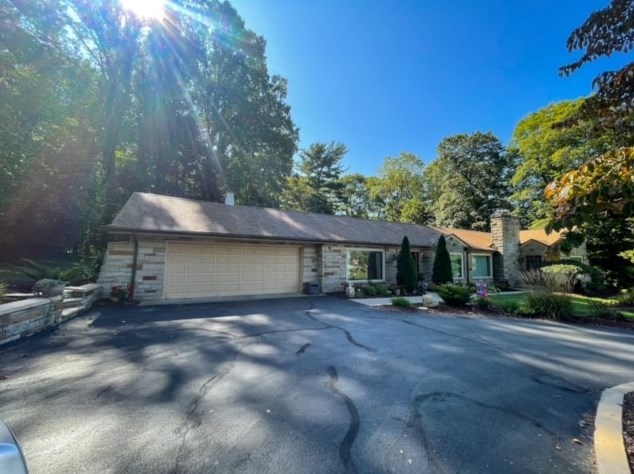 202 E Maitland Ln, New Castle, PA 16105
