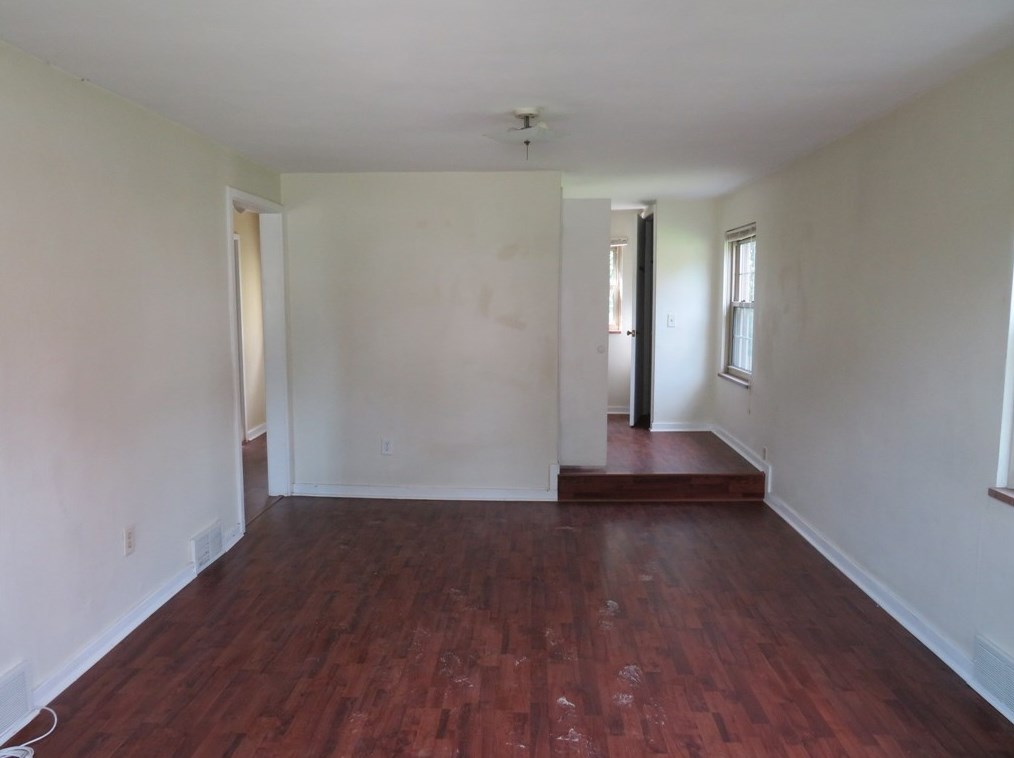 5313 White Oak Dr, Verona, PA 15147