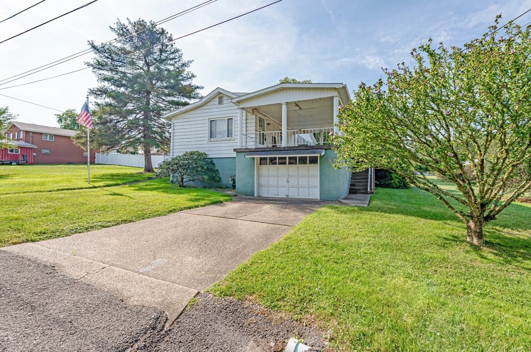 410 Locust St, West Newton, PA 15089
