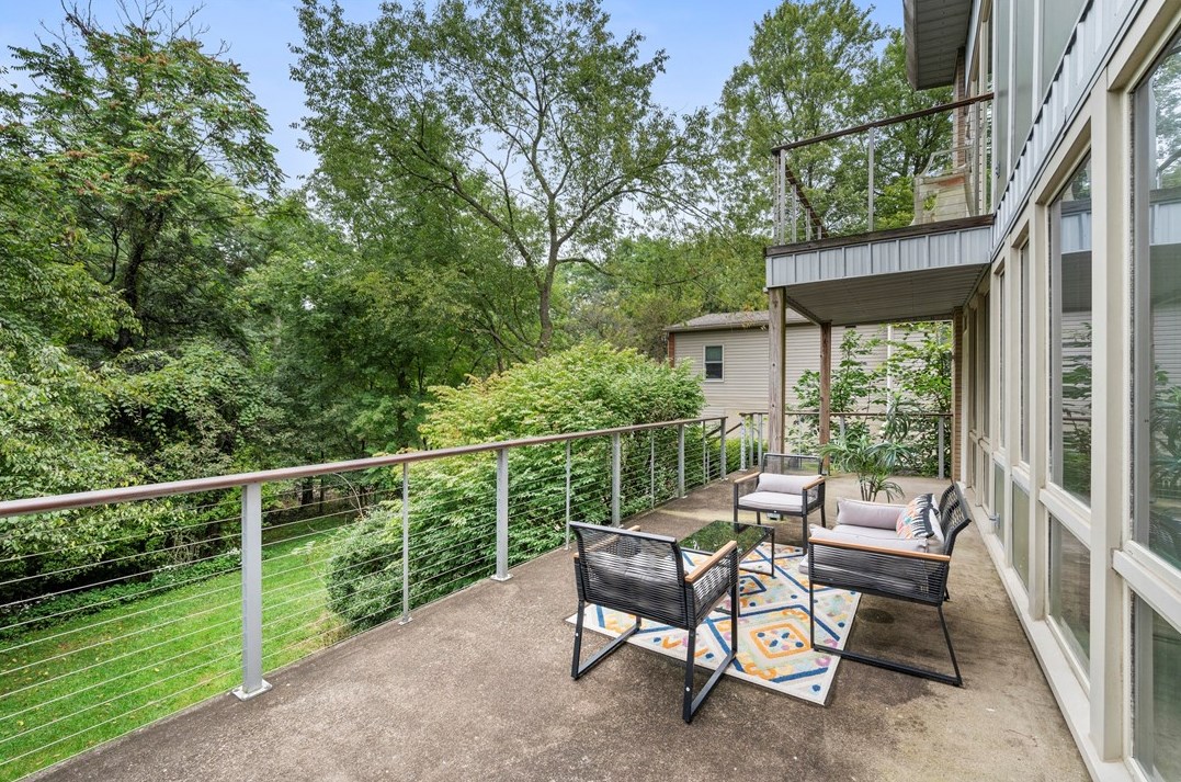 2414 Marbury Rd, Pittsburgh, PA 15221